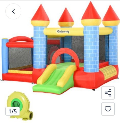 Grand château gonflable