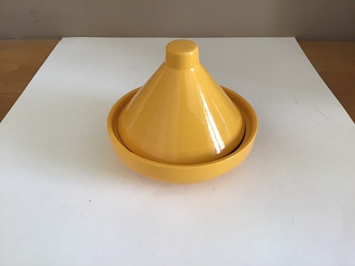 Petit plat tajine jaune - à, jaune-