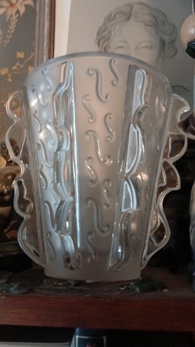 Lalique paris vase - lalique,