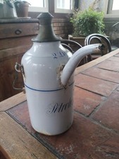 Ancien Bidon à Pétrole  de 2 litres Tôle Emaillée Blanche avec Liseré Bleu