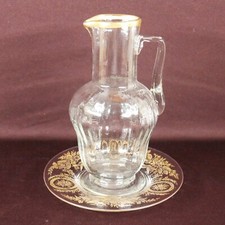 Carafe et Soucoupe Gravée