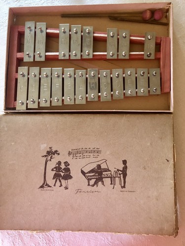 Xylophone vintage - **🎵,