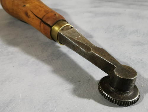 Outil ancien cordonnier - outil,
