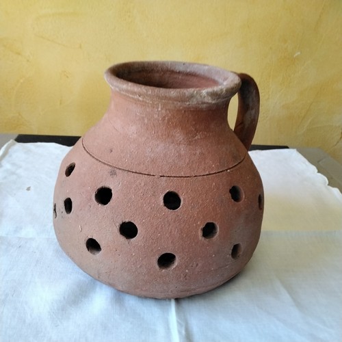 Old red terracotta garlic - red,