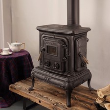Ancien poêle à bois en fonte