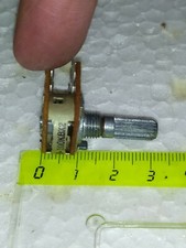 Potentiometre 2x  100 K ohm Log axe 6 mm    prise physiologique 40 k ALPS PN106