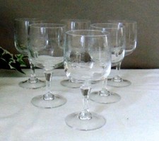 6 VERRES A VIN BLANC CRISTAL D