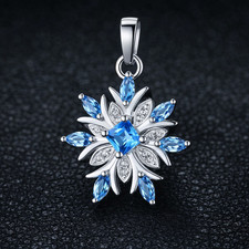 Pendentif floral bleu marquise