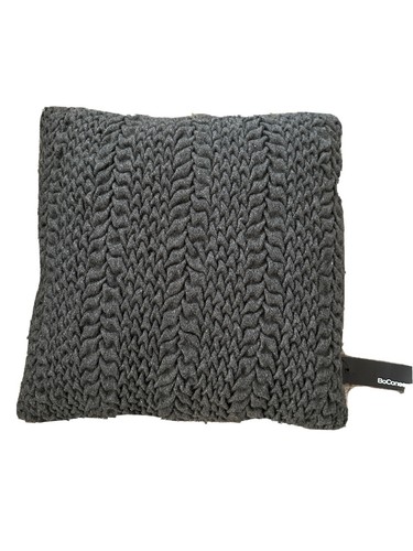 Nwt boconcept 16x16 wool - nwt,