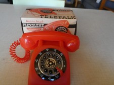 Jouet ancien vintage FALK   téléphone télé baby rouge  17  cm complet   boite