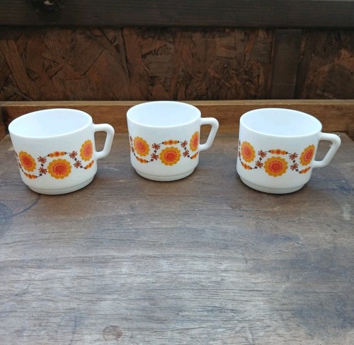 Tasses vintage arcopal - 3,