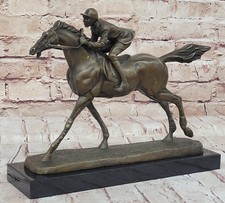 Statue De Cavalier Sur Cheval
