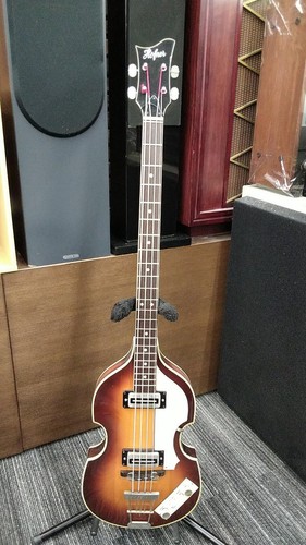 Guitare basse électrique