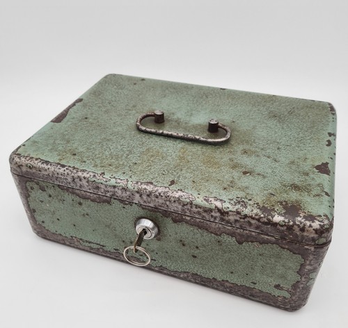Ancienne caisse boite - ancienne,