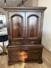 Armoire Collection