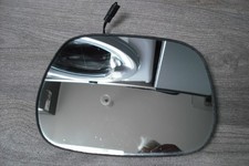 A GENUINE TOYOTA  AVENSIS  VERSO 2001-2005  HEATED DOOR MIRROR GLASS  RIGHT SIDE