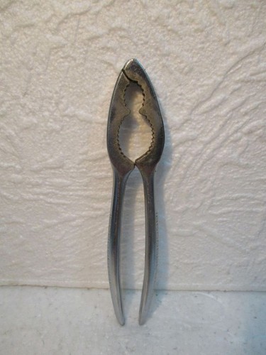Ancien casse noix noisettes - /,