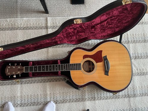 Guitare acoustique électrique