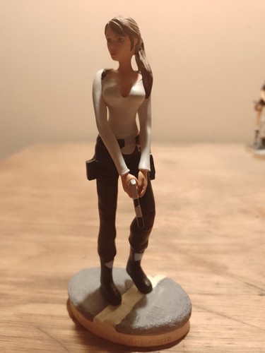 Figurine lara croft tomb - croft, (tomb