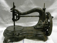 ANCIENNE MACHINE A COUDRE A