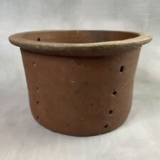 Ancien égouttoir /  faisselle