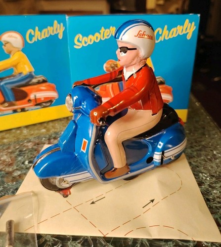 Scooter schuco charly blue - scooter,
