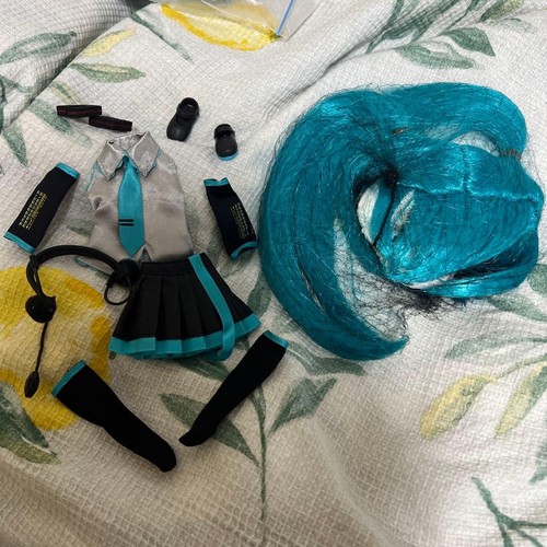 Hatsune miku pullip outfit - hatsune,