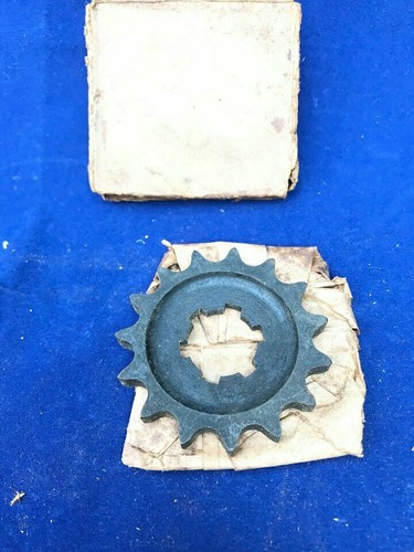 Jawa 125cc front sprocket - jawa,