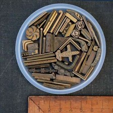 Lot de fers à dorer plaque