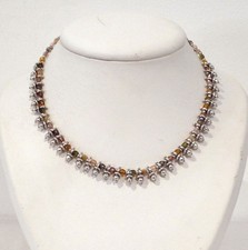 Scooter Paris. Collier  perles