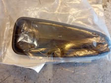 plaque de maintien droit pare