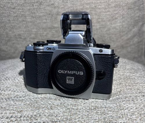 Olympus m10 mirrorless - olympus, e-m10