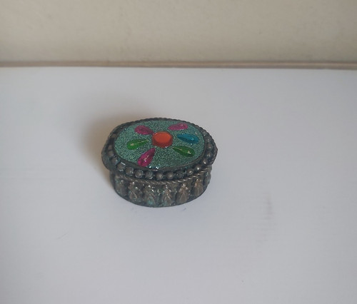 Ancienne petite boite à - boite, (???)