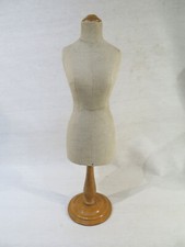 ANTIQUE 1930 FASHION FASHION FASHION FASHION FASHION FASHION COUTURE MINIATURE DOLL SHOWCASE MODEL 