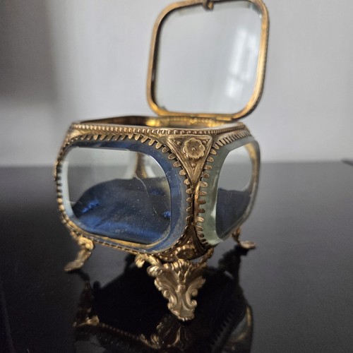 Coffret bijoux capitonné - a,