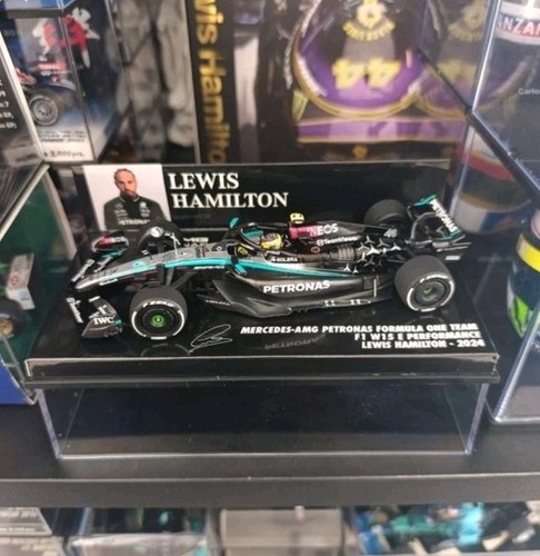 Mercedes w15 hamilton - mercedes,