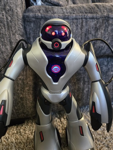 Wowwee joebot silver limited - wowwee,
