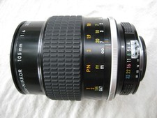 Nikon Nikkor 105mm f4 micro, objectif argentique, baïonnette Nikon F