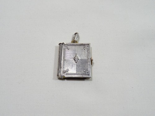 Ancien pendentif petit - ancien, livre