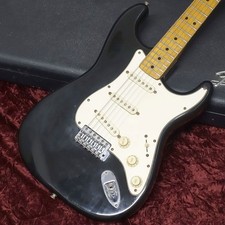[Fender] Stratocaster Noir