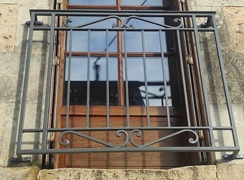 Balcon fer forgé - fer, sur