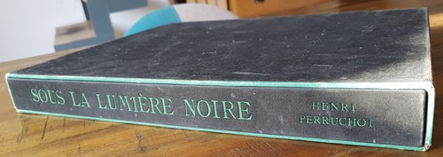 Sous lumière noire - sous,