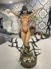 Statue Vampirella 1/4 sideshow