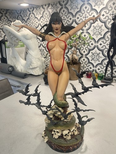 Statue vampirella sideshow - statue,