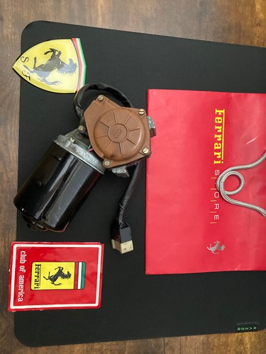 Ferrari 308 gts windshield - 308-gts-,