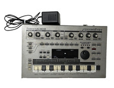 Roland MC-303 Groovebox Rhythm