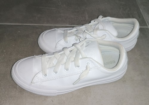 Tennis basket blanches