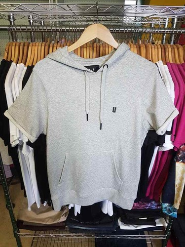 Sweat capuche sans - sweat, à