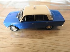 voiture miniature taxi  LADA