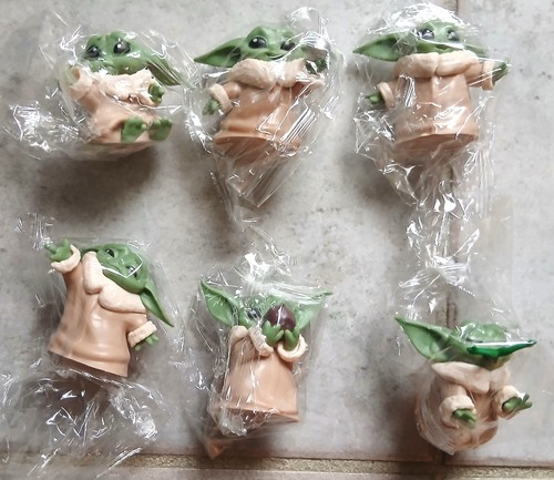 Lot figurines neuves en - neuves,